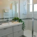 Bel Appartement, 3 Et Parking, Centre * Montpellier