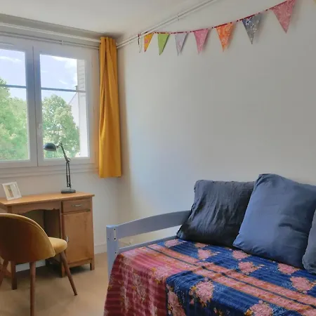 Bel Appartement, 3 Et Parking, Centre Daire *